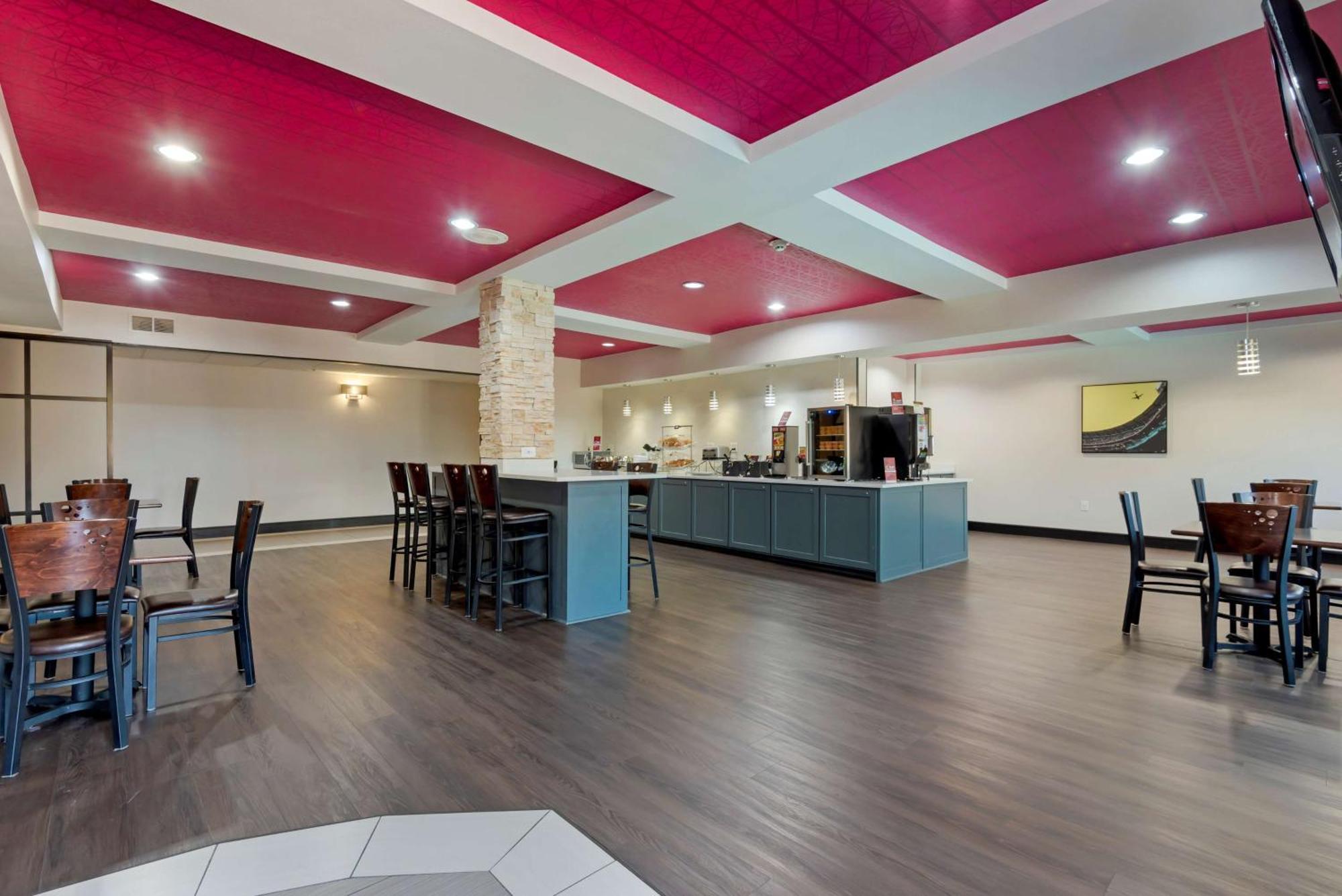 Best Western Plus Arlington North Hotel & Suites Grand Prairie Exterior photo